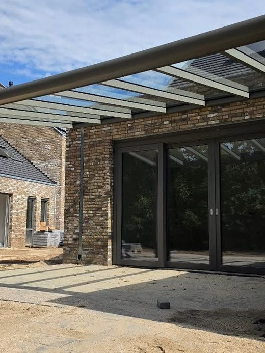 Aluminium veranda met glasdak